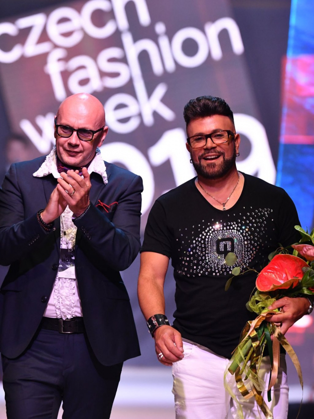 OBRAZEM: Sexy prádlo, krajka i hluboké dekolty z Czech Fashion Weeku