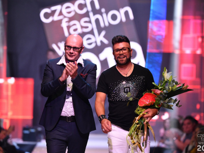 OBRAZEM: Sexy prádlo, krajka i hluboké dekolty z Czech Fashion Weeku